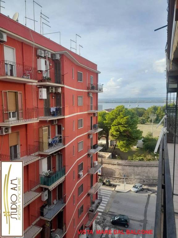 appartamento in vendita a Taranto in zona Tre Carrare-Battisti