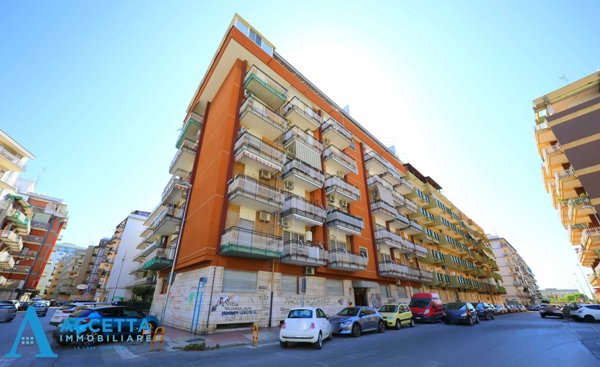 appartamento in vendita a Taranto in zona Italia-Montegranaro