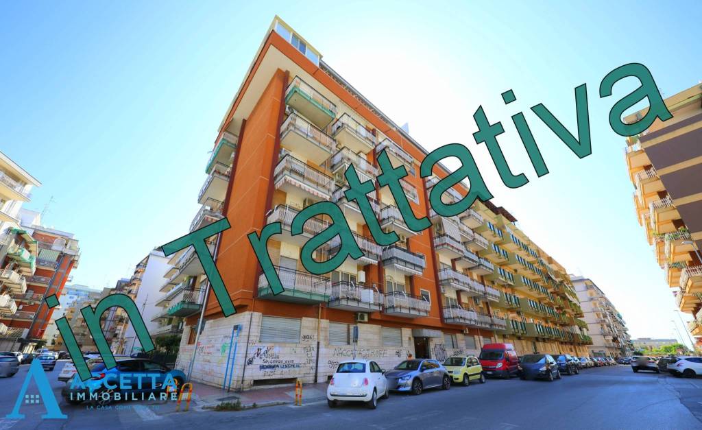 appartamento in vendita a Taranto in zona Italia-Montegranaro