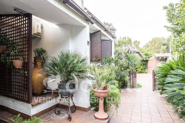 casa indipendente in vendita a Taranto in zona Solito-Corvisea
