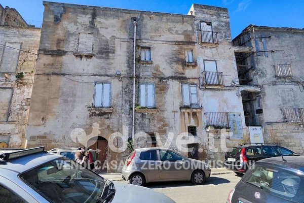appartamento in vendita a Taranto in zona Borgo Antico