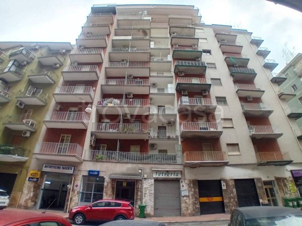 appartamento in vendita a Taranto in zona Tre Carrare-Battisti