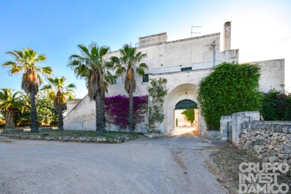 casa indipendente in vendita a Taranto in zona Tamburi-Croce