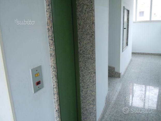 intera palazzina in vendita a Taranto