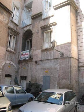 appartamento in vendita a Taranto in zona Borgo Antico