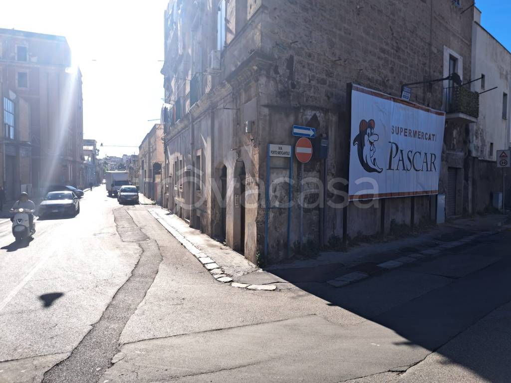 appartamento in vendita a Taranto in zona Tamburi-Croce