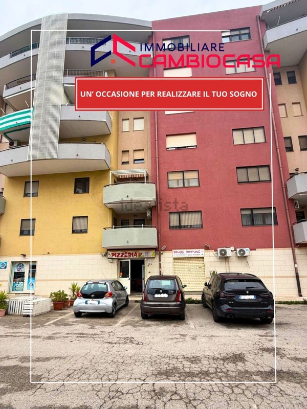 locale commerciale in affitto a Taranto
