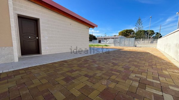 casa indipendente in vendita a Taranto in zona Talsano