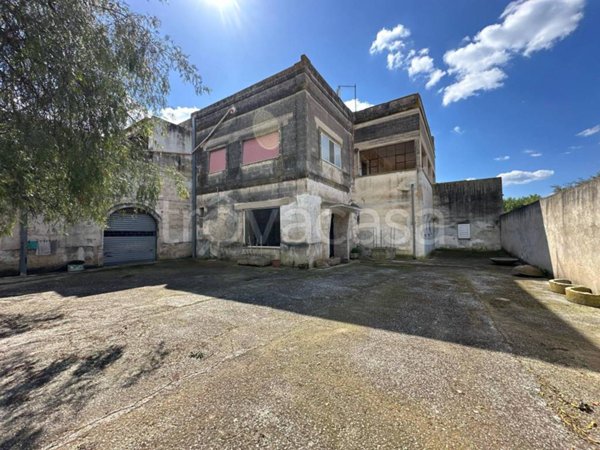 negozio in vendita a Taranto in zona Italia-Montegranaro
