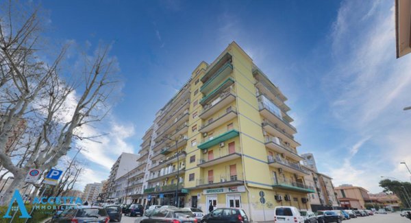 appartamento in vendita a Taranto in zona Solito-Corvisea