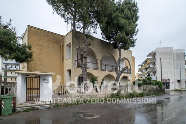 appartamento in vendita a Taranto in zona Talsano
