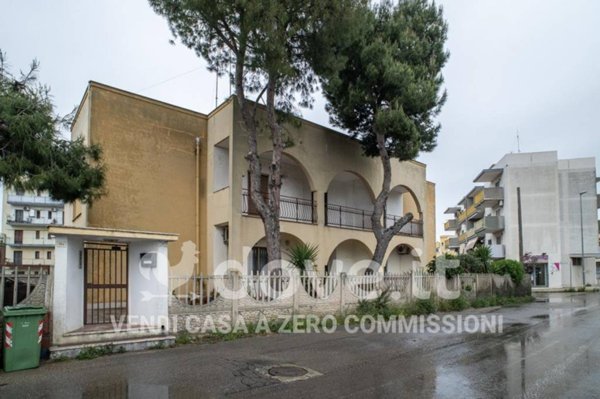 appartamento in vendita a Taranto in zona Talsano