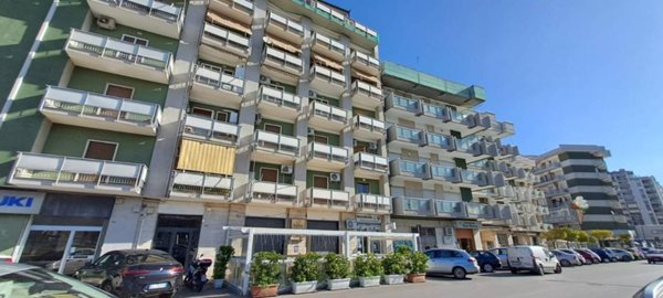 appartamento in vendita a Taranto in zona Tre Carrare-Battisti