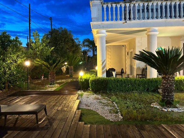 casa indipendente in vendita a Taranto in zona Lama