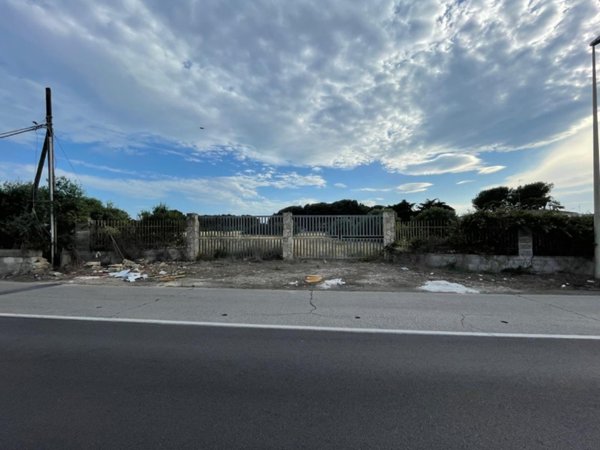 casa indipendente in vendita a Taranto in zona Lama