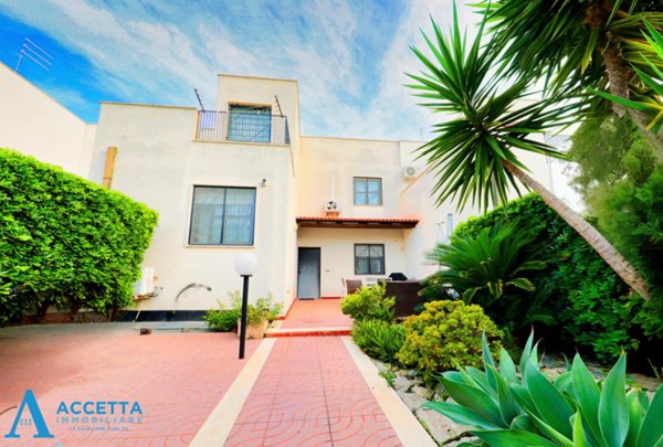 casa indipendente in vendita a Taranto in zona San Vito