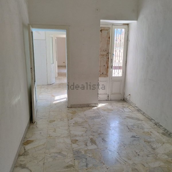 appartamento in vendita a Taranto in zona Borgo