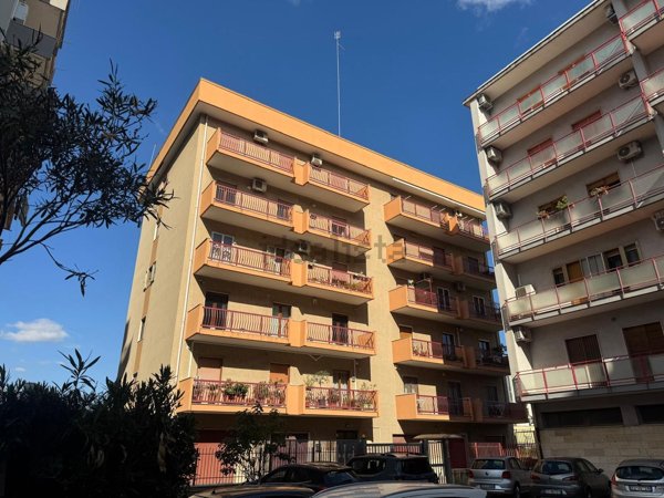 appartamento in vendita a Taranto in zona Italia-Montegranaro