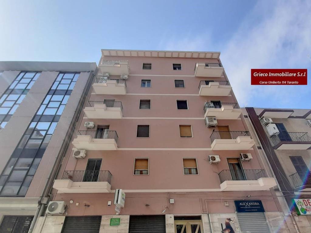 appartamento in vendita a Taranto in zona Italia-Montegranaro