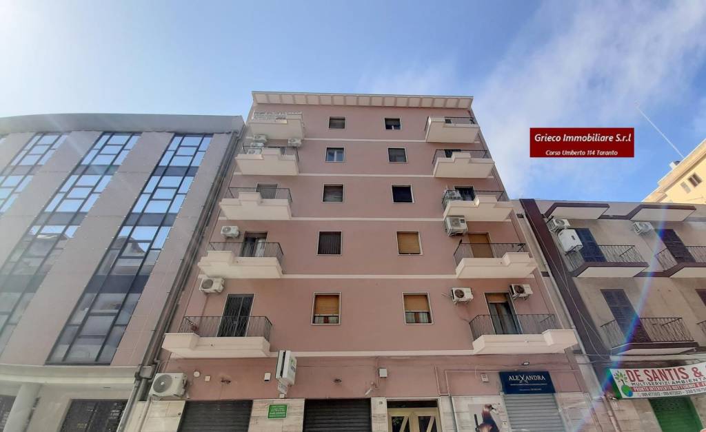 appartamento in vendita a Taranto in zona Tre Carrare-Battisti