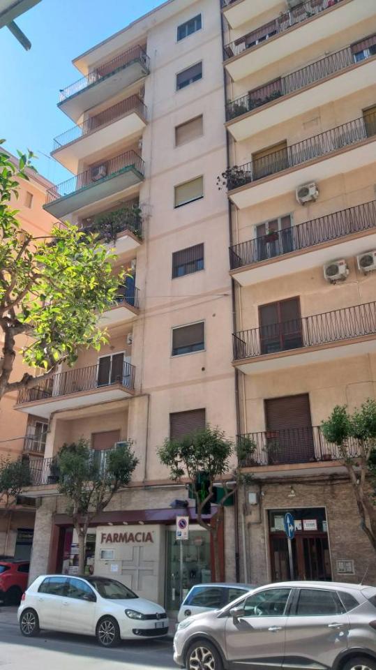 appartamento in vendita a Taranto in zona Italia-Montegranaro