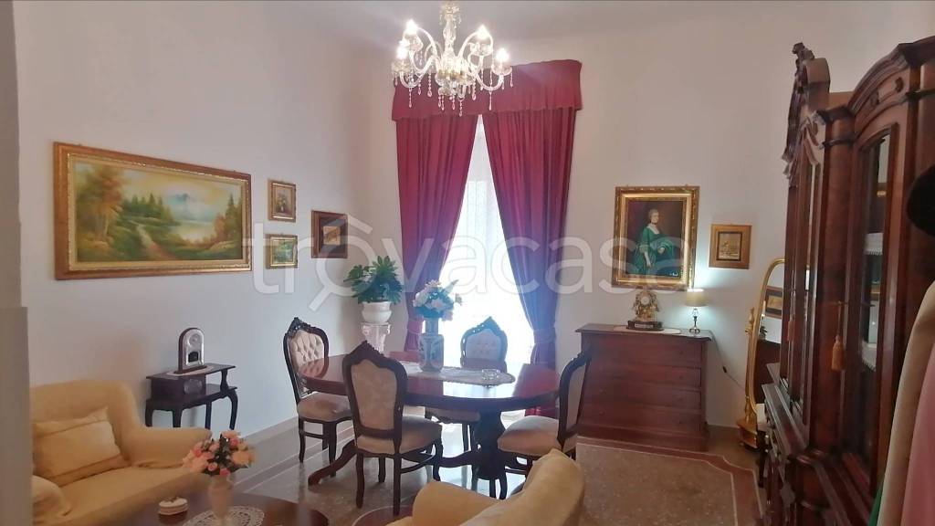 appartamento in vendita a Taranto in zona Borgo