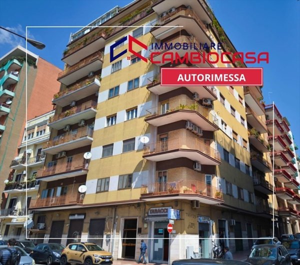 locale commerciale in vendita a Taranto in zona Borgo