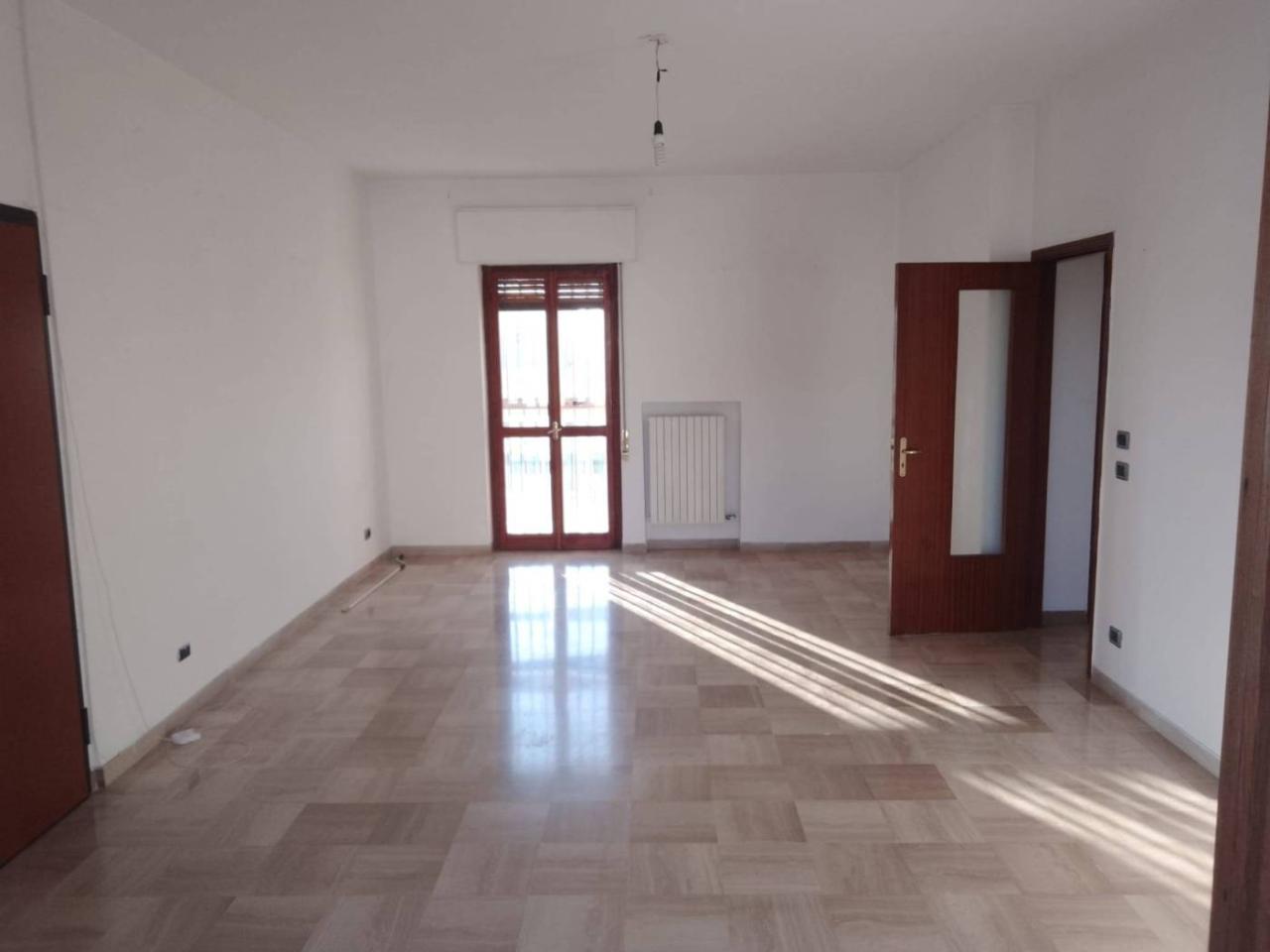 appartamento in vendita a Taranto in zona Tre Carrare-Battisti