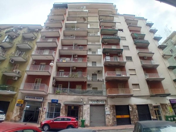 appartamento in vendita a Taranto in zona Tre Carrare-Battisti