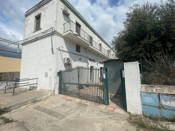 casa indipendente in vendita a Taranto in zona Solito-Corvisea