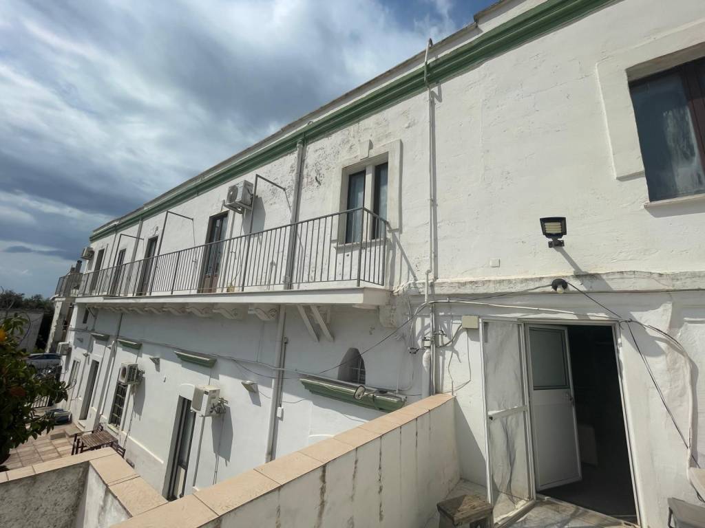 casa indipendente in vendita a Taranto in zona Solito-Corvisea