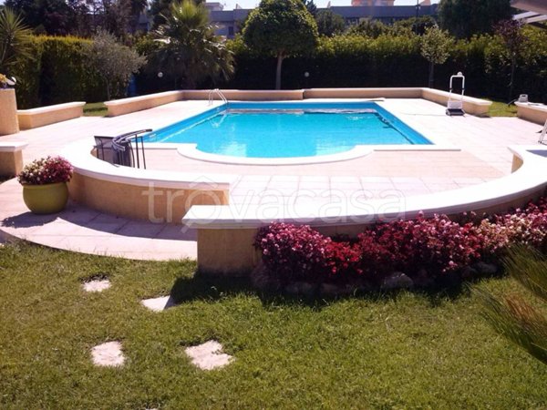 casa indipendente in vendita a Taranto in zona Talsano