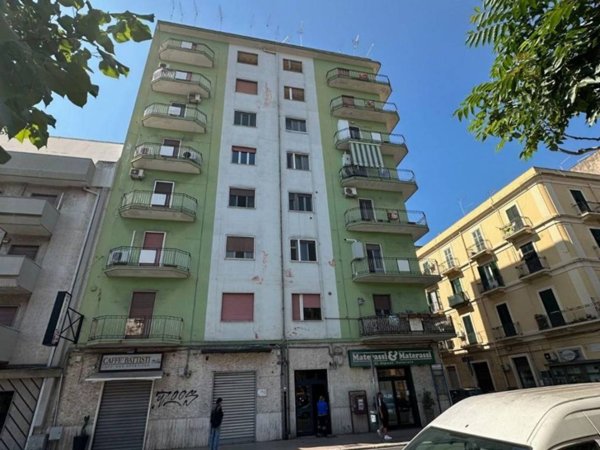 appartamento in vendita a Taranto in zona Tre Carrare-Battisti