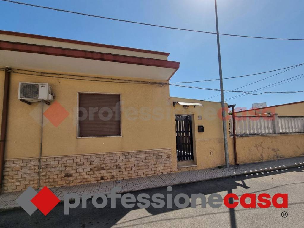 appartamento in vendita a Taranto in zona Talsano