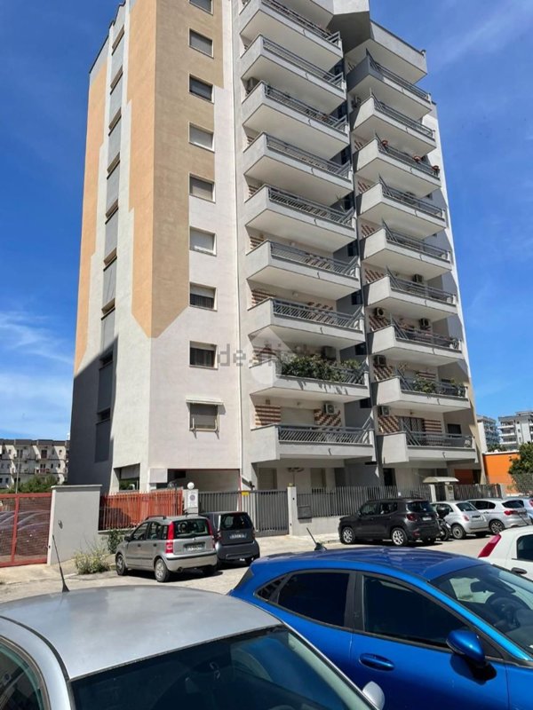 appartamento in vendita a Taranto in zona Italia-Montegranaro