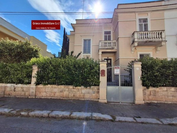 appartamento in vendita a Taranto in zona Tre Carrare-Battisti