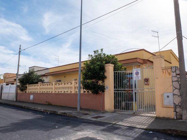 casa indipendente in vendita a Taranto in zona Solito-Corvisea