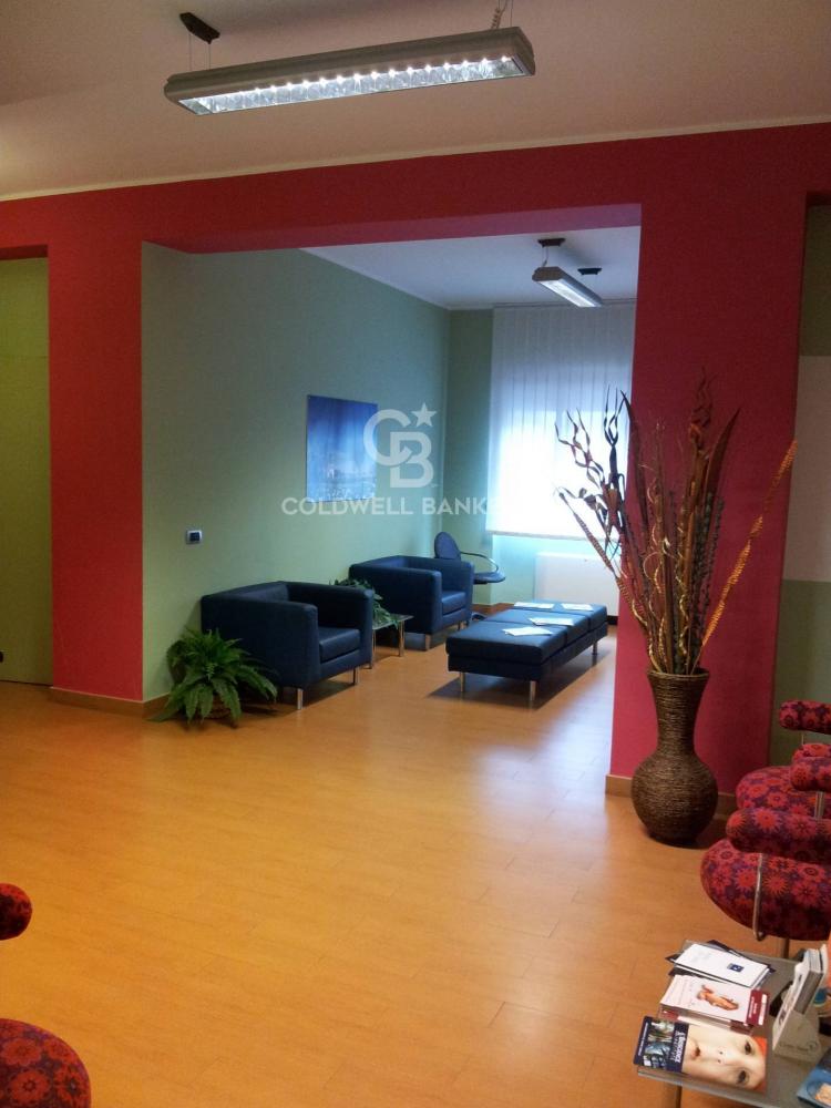 ufficio in vendita a Taranto in zona Borgo