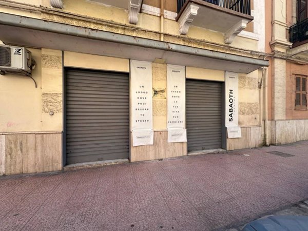 negozio in vendita a Taranto in zona Borgo