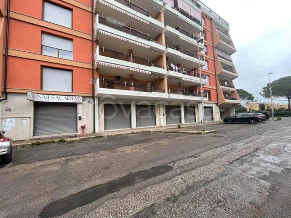 negozio in vendita a Taranto in zona Talsano