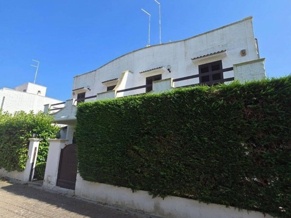 casa indipendente in vendita a Taranto in zona Lama