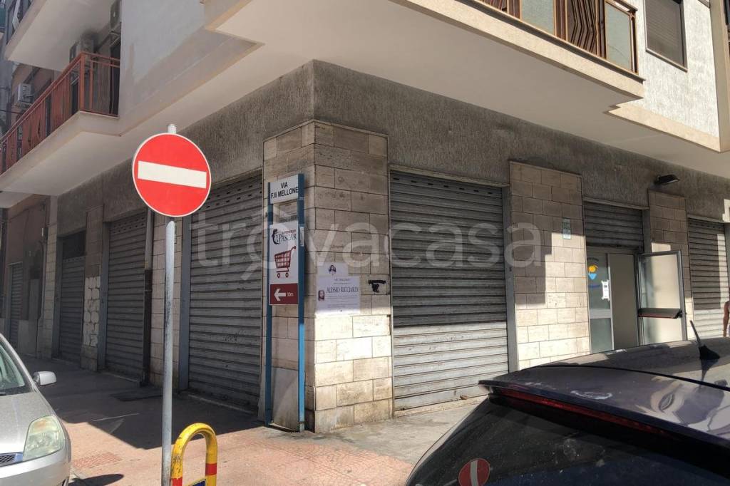 trivano in vendita a Taranto in zona Borgo