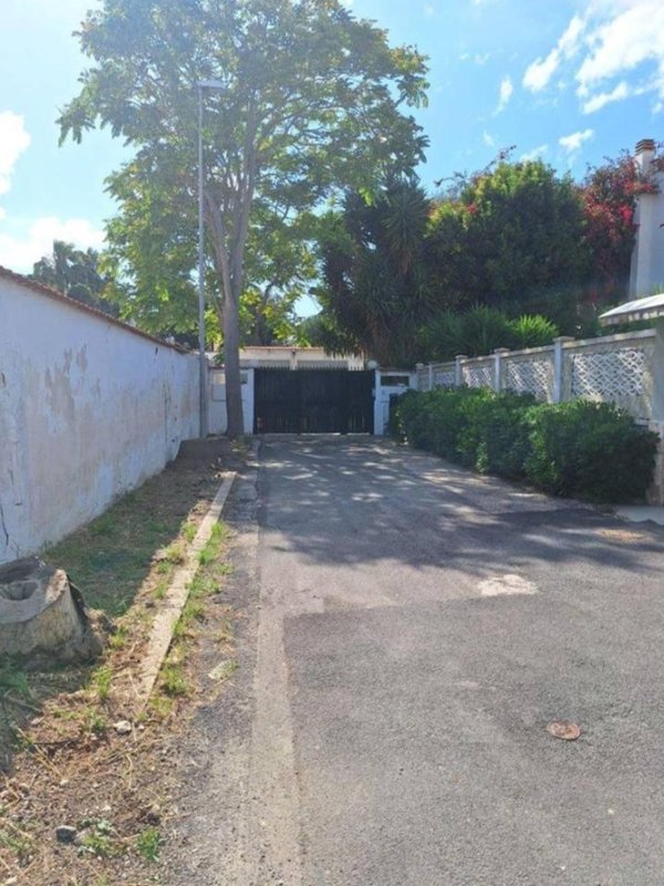 casa indipendente in vendita a Taranto in zona Solito-Corvisea