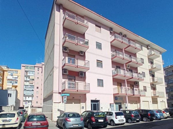 appartamento in vendita a Taranto in zona Tre Carrare-Battisti