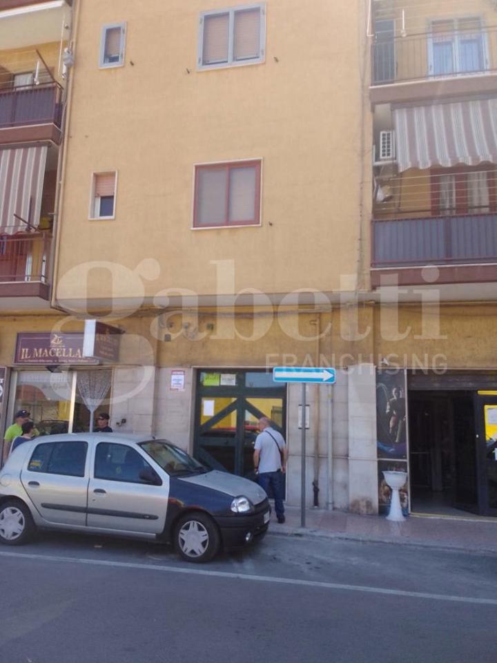 appartamento in vendita a Taranto in zona Tamburi-Croce