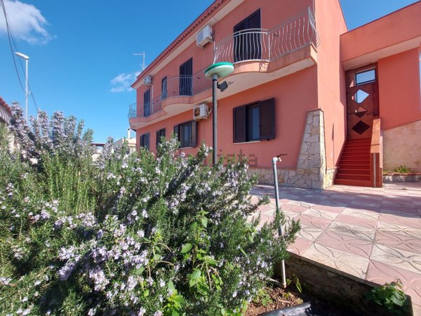 casa indipendente in vendita a Taranto in zona Talsano