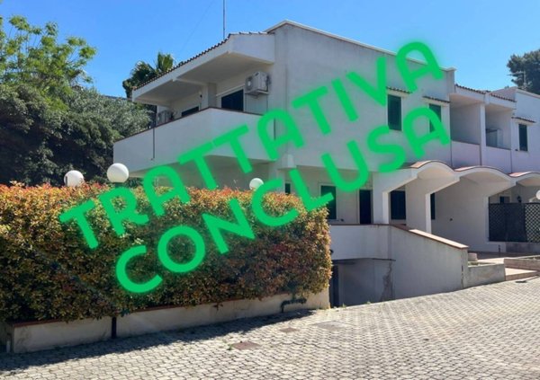 casa indipendente in vendita a Taranto in zona Carelli