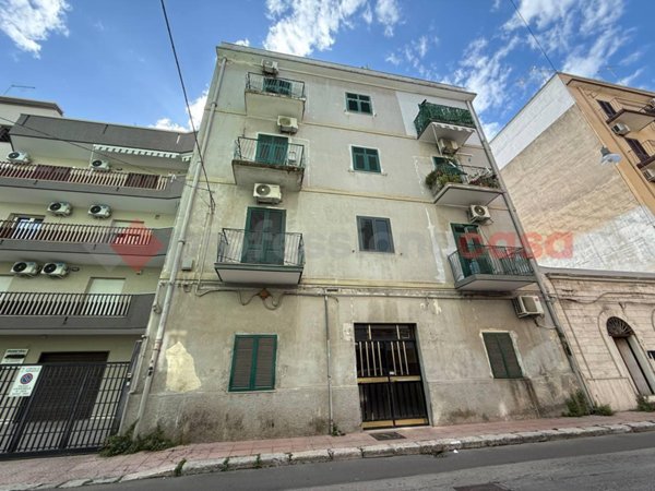 appartamento in vendita a Taranto in zona Tre Carrare-Battisti