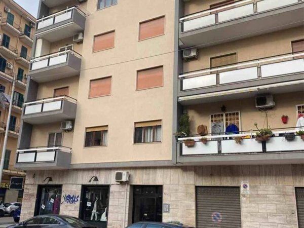 appartamento in vendita a Taranto in zona Italia-Montegranaro