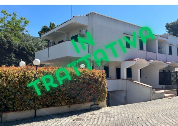 casa indipendente in vendita a Taranto in zona Lama